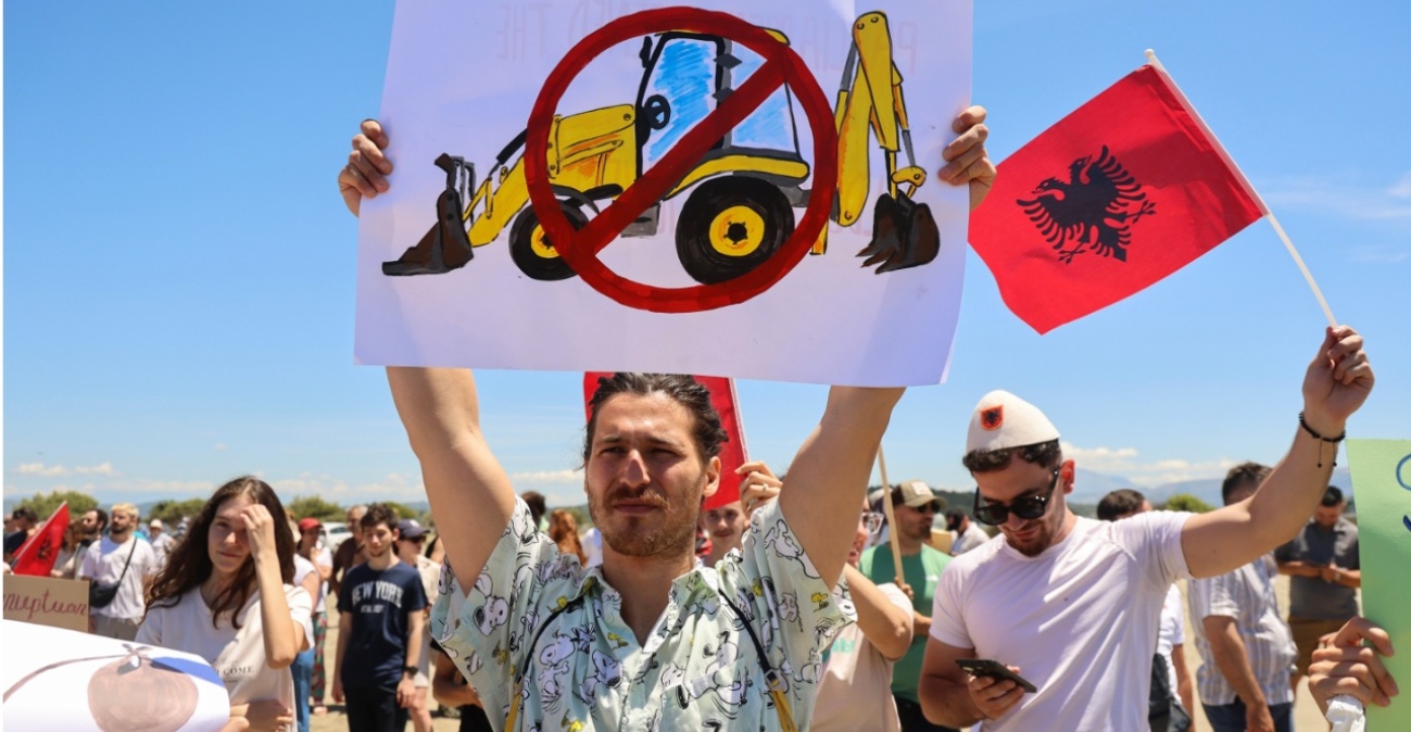 «Καμπανάκι» Κομισιόν προς Αλβανία: Το έργο Κούσνερ - Τραμπ απειλεί την ευρωπαϊκή πορεία της χώρας 