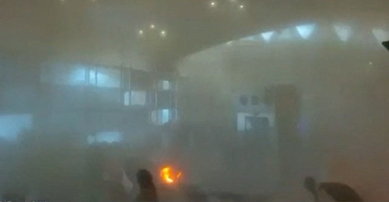 Νέο φονικό χτύπημα στο αεροδρόμιο του Ριάντ, 14 νεκροί μέσα σε δύο ημέρες από τα πλήγματα των Χούθι στη Σαουδική Αραβία