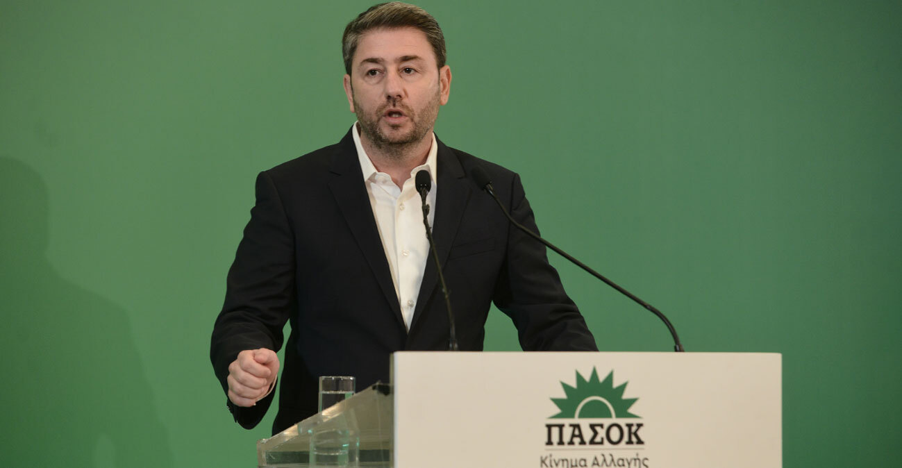  Εκλογές στις 6 Οκτωβρίου στο ΠΑΣΟΚ - Ο Ανδρουλάκης μίλησε για παρασκηνιακές συμφωνίες και «πασαρέλα» - Οπαδοί του στην αίθουσα