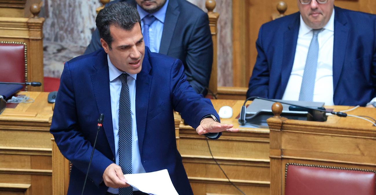 Πλεύρης στη Βουλή: «Τέλος το παραμύθι με τις μωρομάνες» - Αντιδρά η αντιπολίτευση στα μέτρα για το μεταναστευτικό