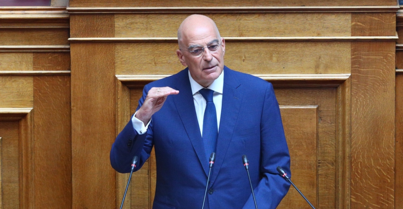 Δένδιας: Οι ΕΔ διέθεταν μία ολόκληρη πολυκατοικία σε έναν αξιωματικό – 800.000 οι απώλειες των εσόδων