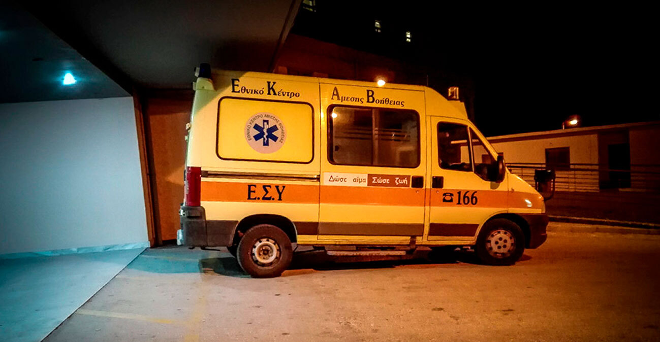 Δύο τροχαία στην Αττική τα ξημερώματα: Τρεις τραυματίες, οι δύο σοβαρά