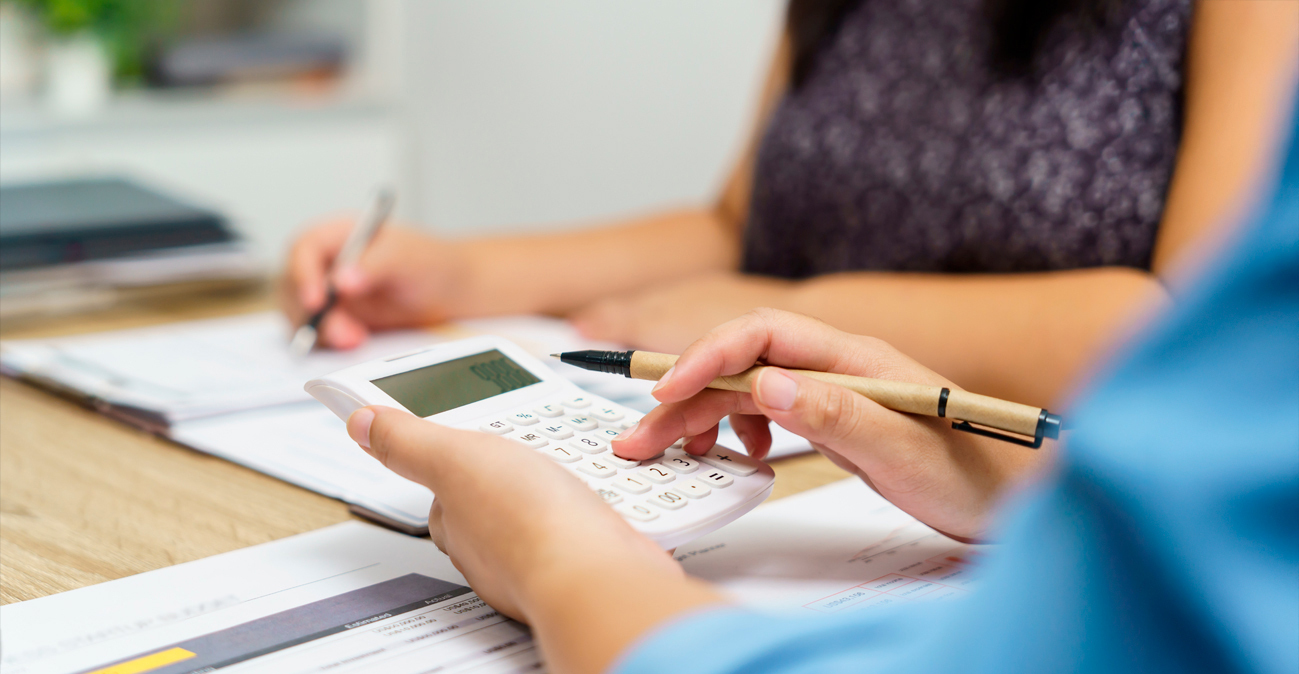 Διπλή ρύθμιση ανάσα για χιλιάδες επαγγελματίες και νοικοκυριά: Τέλος η «ομηρία» από χρέη