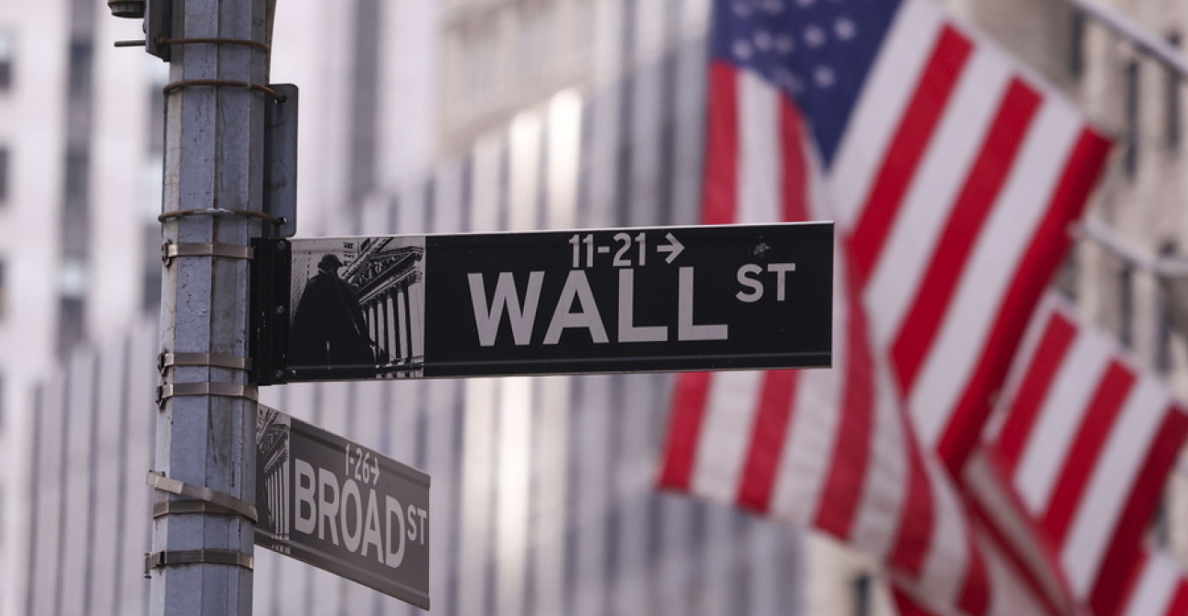 Wall Street: Νευρικότητα και αναμονή για τα jobs data – Συνεχίστηκαν οι πιέσεις στις AI μετοχές
