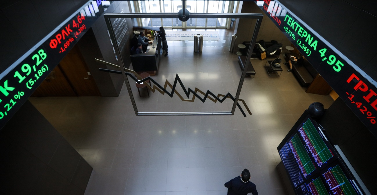 Χρηματιστήριο: Τέταρτη σερί εβδομαδιαία άνοδος, «πάτησε» ξανά στις 2.100 μονάδες