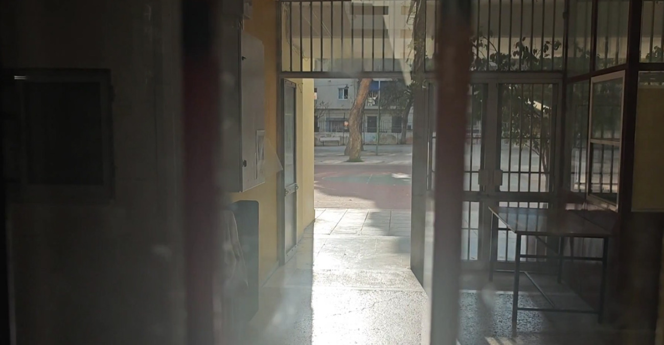 Κυψέλη: Μαθητές κλείδωσαν μέσα στο κτίριο τους διευθυντές του σχολείου που έγινε το περιστατικό με την 16χρονη