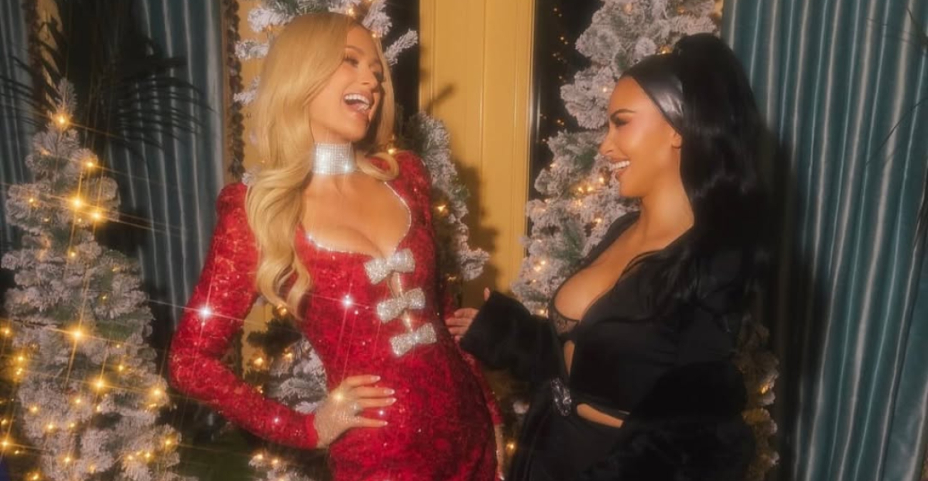 Η Κιμ Καρντάσιαν πόζαρε με την Πάρις Χίλτον 17 χρόνια μετά την κόντρα τους