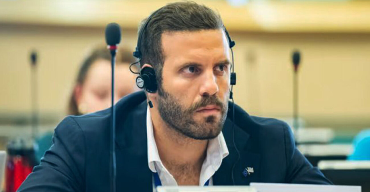 Άφαντος ο Παππάς μετά το ξύλο σε δημοσιογράφο στο Στρασβούργο: Τα τηλεφωνήματα Φάμελλου - Αρβανίτη για διαγραφή και οι ενστάσεις Πολάκη