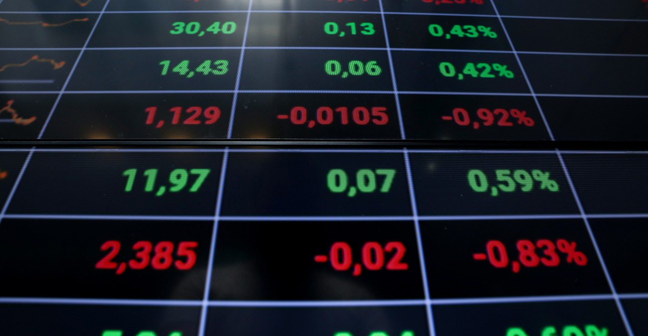 Χρηματιστήριο Αθηνών: Ανέκτησε δυνάμεις μετά τη διήμερη πτώση και επέστρεψε στις 2.100 μονάδες