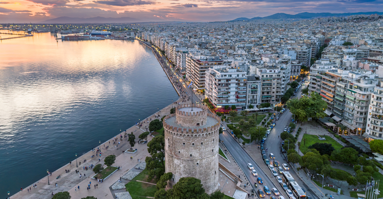 Airbnb: «Κλείνει» και το κέντρο της Θεσσαλονίκης, ο χάρτης με τις περιοχές όπου παγώνουν οι νέες άδειες