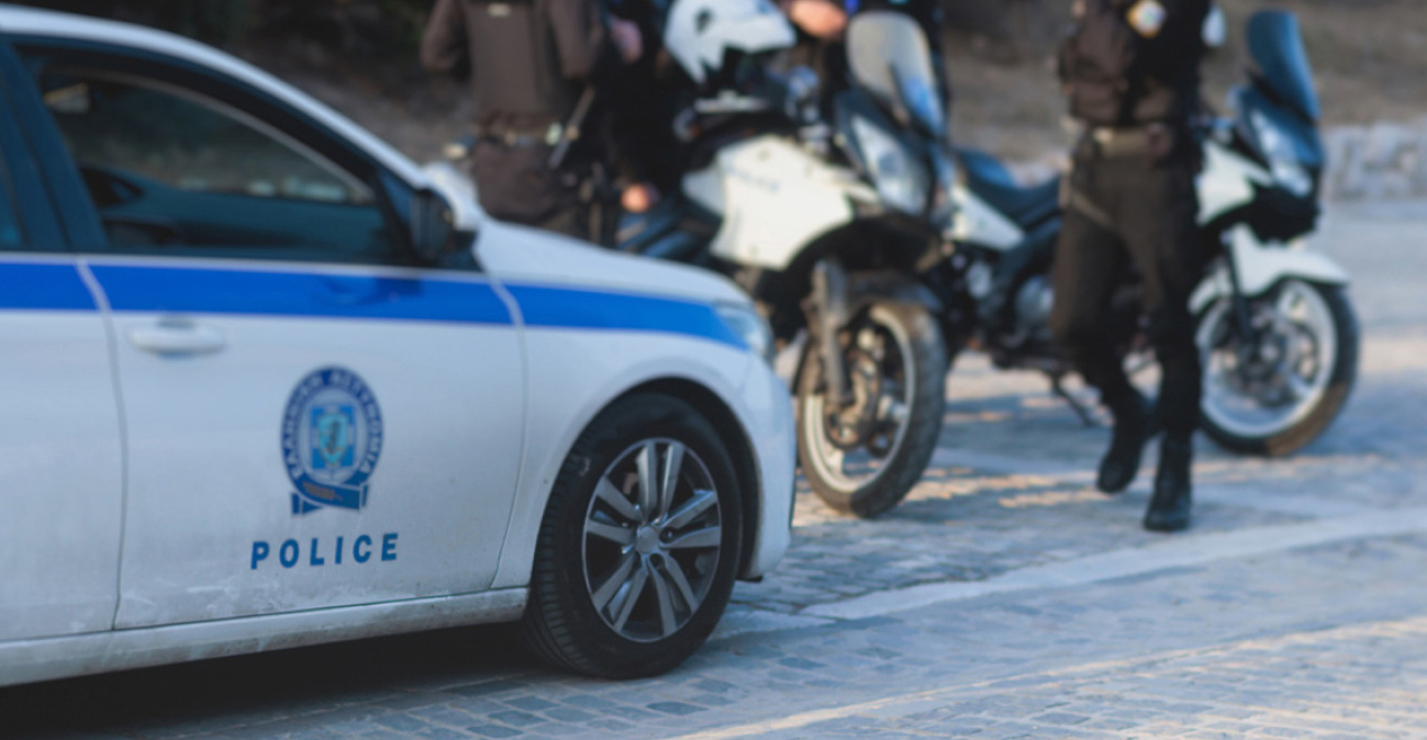 Μαθητές διακινούσαν κοκαΐνη και κάνναβη μέσα σε σχολείο στην Αττική, συνελήφθησαν 12 άτομα