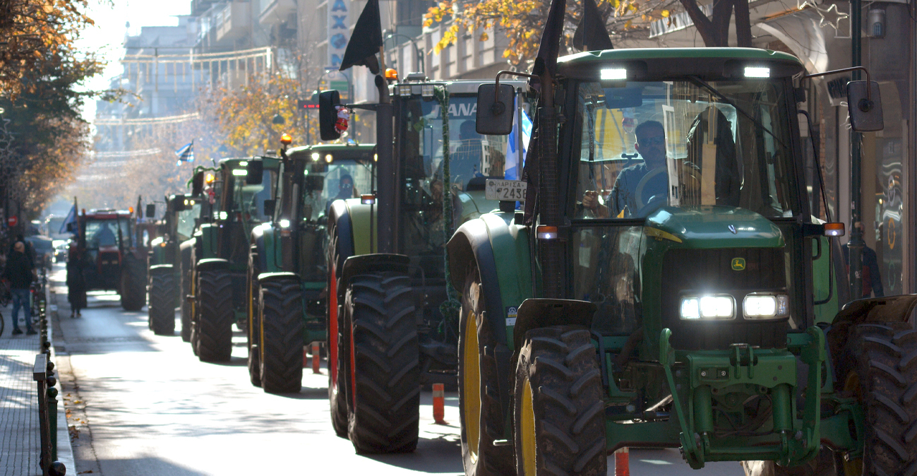 Ασκήσεις υπομονής και παροχές με όρια από την κυβέρνηση στο μέτωπο με τους αγρότες