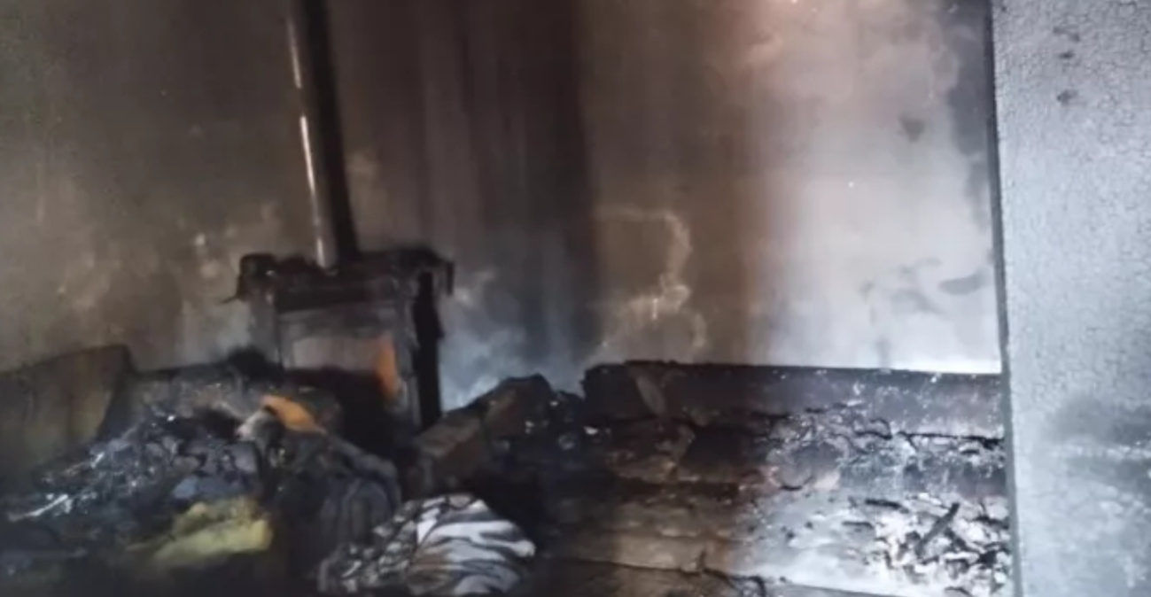 Πώς έγινε η τραγωδία στη Ροδόπη με το νεκρό παιδί από φωτιά, σε σοβαρή κατάσταση το 6χρονο αδελφάκι του - Κάηκε ολοσχερώς το σπίτι της οικογένειας