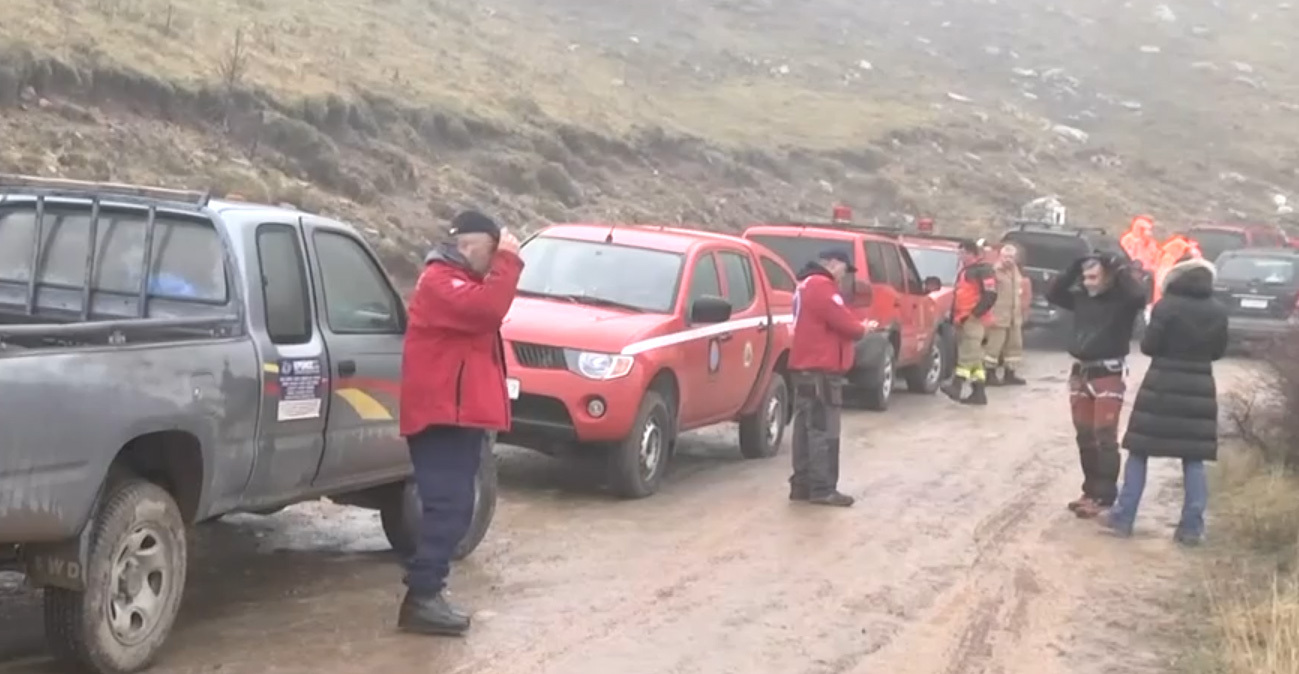 Χωρίς τις αισθήσεις τους εντοπίστηκαν οι ορειβάτες που αγνοούνταν στα Βαρδούσια