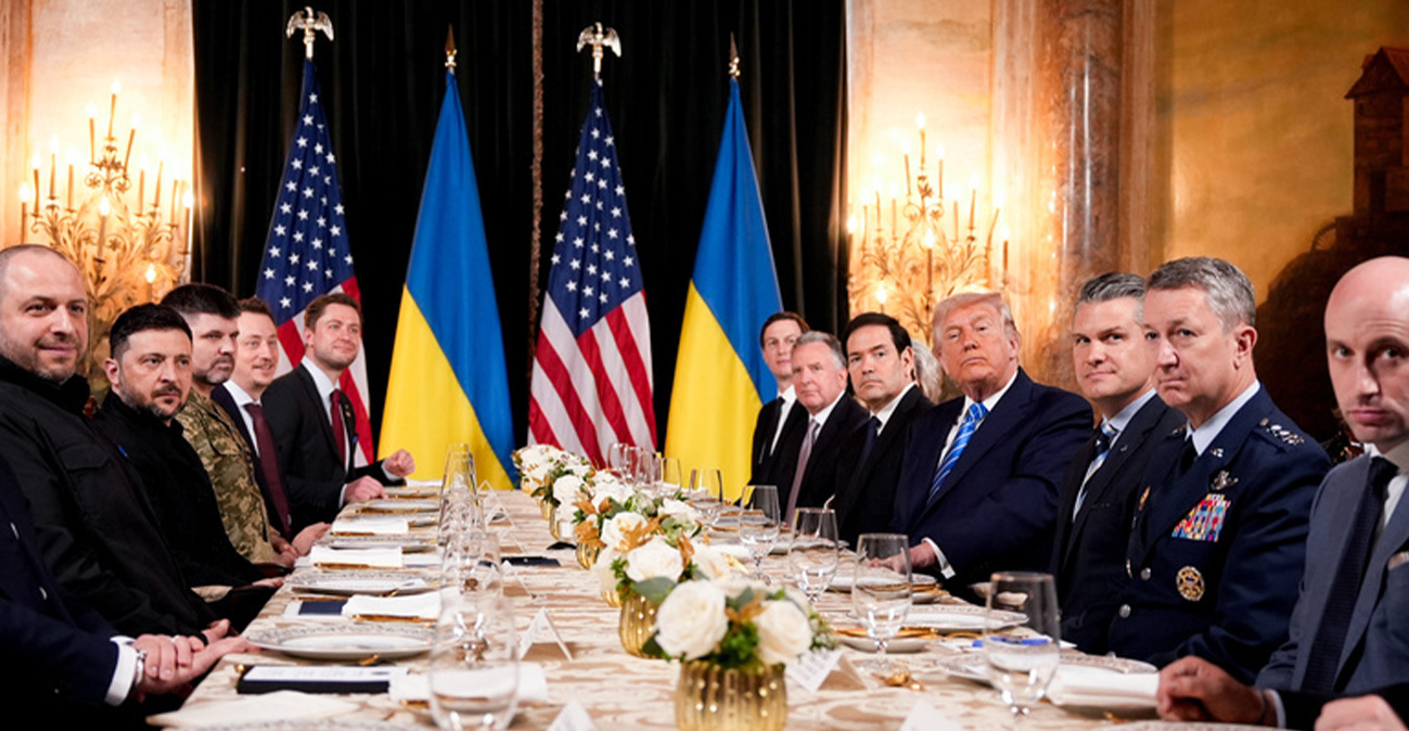 Live: Ολοκληρώθηκε η συνάντηση Τραμπ - Ζελένσκι - Σύντομη συνέντευξη τύπου θα δώσουν οι δύο ηγέτες
