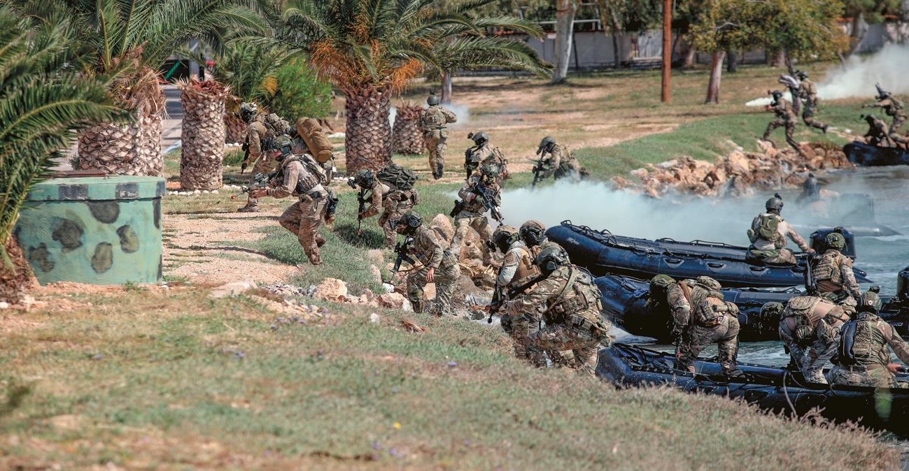 Υπουργείο Εθνικής Αμυνας: Οι αλλαγές στη δομή του στρατού και οι νέες ρυθμίσεις για βαθμολόγιο, μισθολόγιο και αναβολές