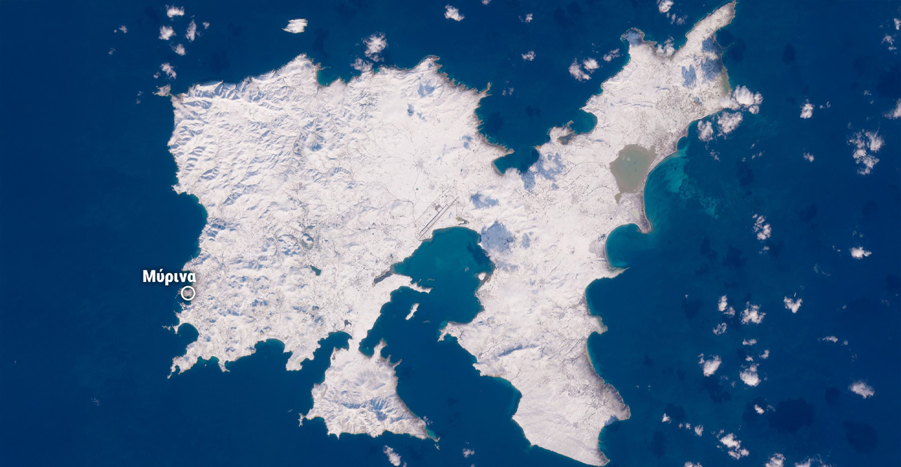 Η Λήμνος θυμίζει Αρκτικό Κύκλο: Εντυπωσιακή δορυφορική εικόνα δείχνει το νησί 100% καλυμμένο με χιόνι