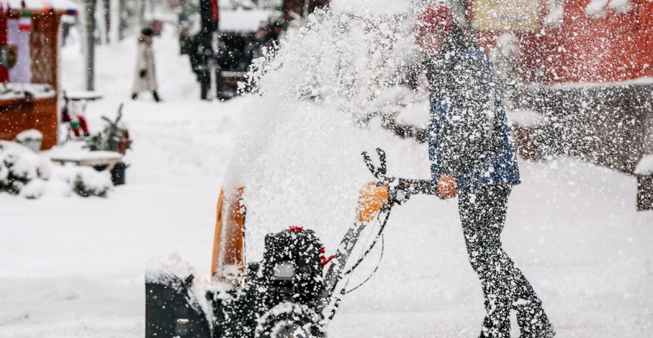 Χιονοκαταιγίδες, θυελλώδεις άνεμοι και πολικές θερμοκρασίες στην Ευρώπη: Ριπές 213 χλμ στη Μάγχη, -20 η θερμοκρασία στη Γερμανία