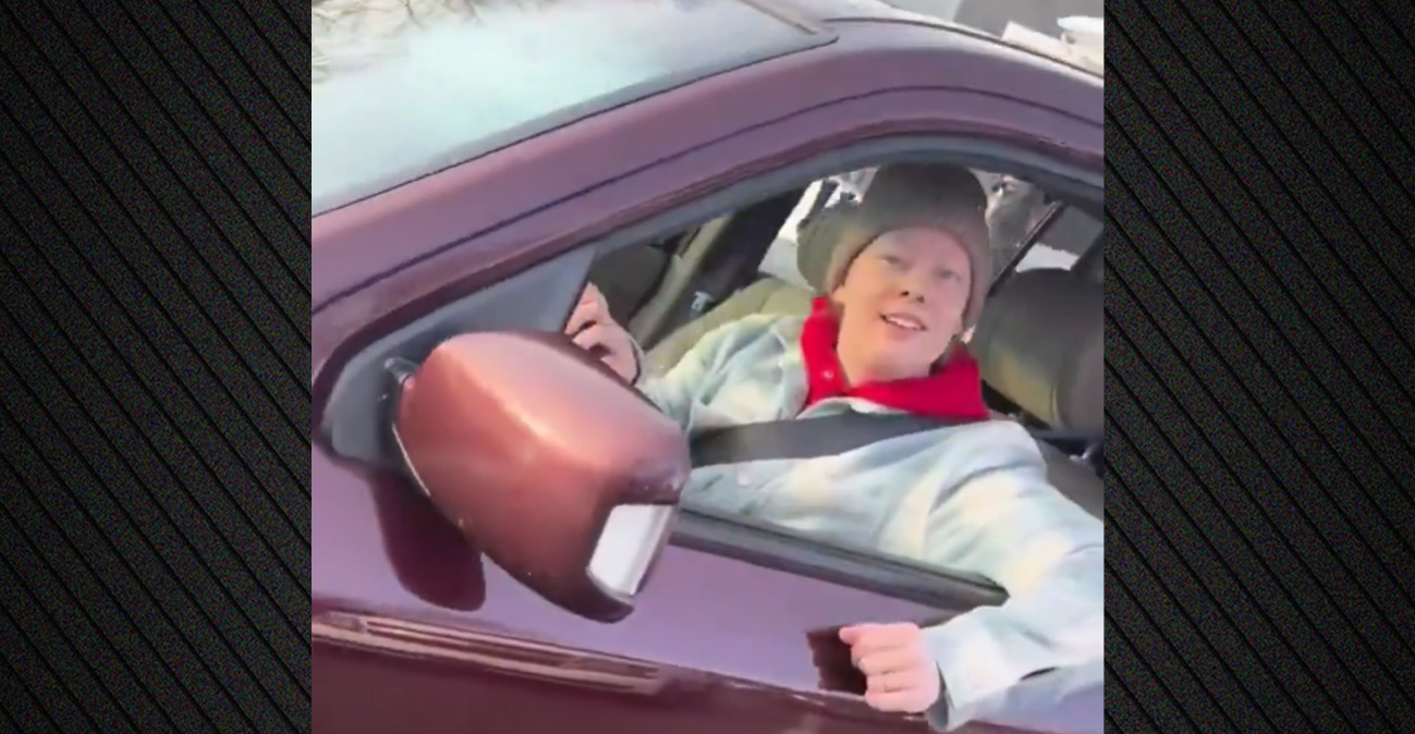 Νέο βίντεο από τη Μινεάπολη: «Δεν πειράζει, φίλε, δεν σου έχω θυμώσει» λέει σε πράκτορα της ICE η 37χρονη πριν την πυροβολήσουν