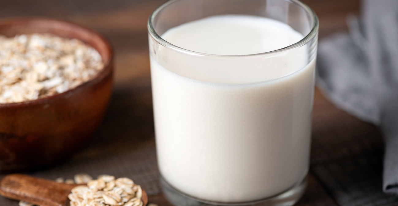 Γιατί το γάλα βρώμης δεν είναι όσο αθώο πιστεύαμε
