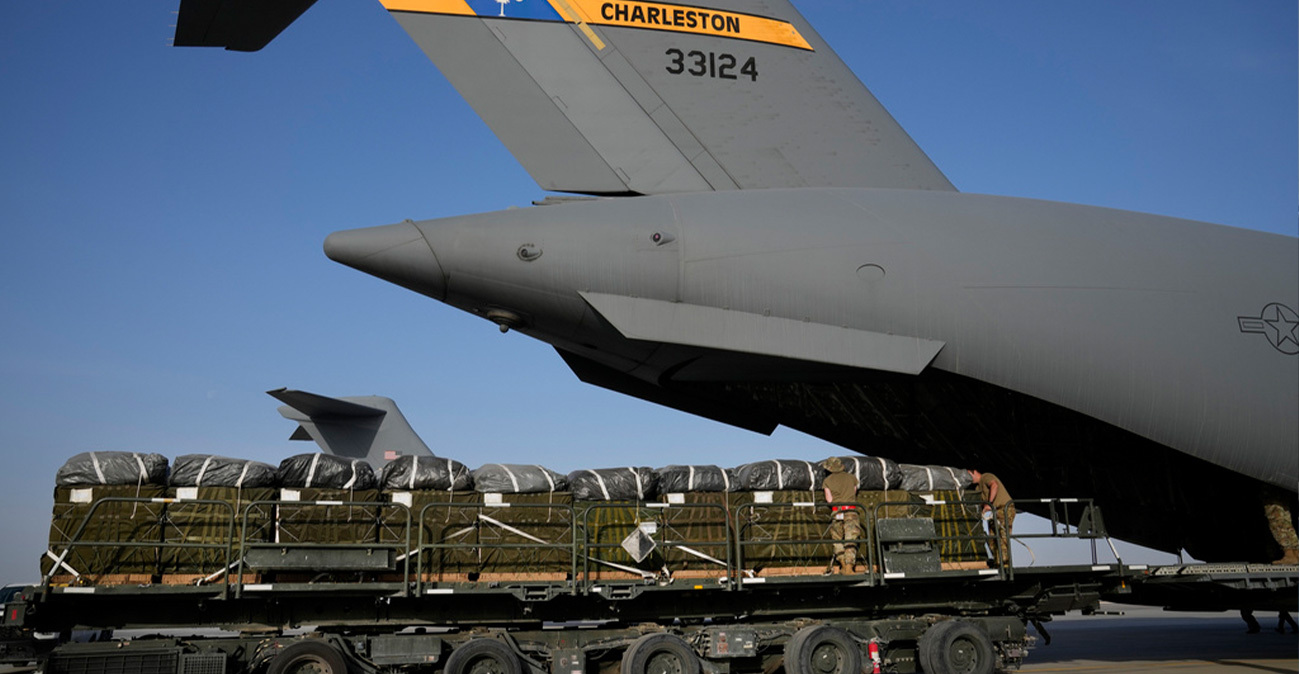 Αντίστροφη μέτρηση για χτύπημα των ΗΠΑ στο Ιράν, οι Αμερικανοί εκκενώνουν βάσεις στη Μέση Ανατολή για λόγους ασφαλείας