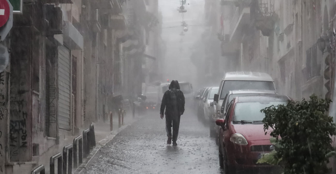  Έντονα φαινόμενα και κίνδυνος πλημμυρών από την Τετάρτη 21/1 - Στο κόκκινο η Αττική και άλλες 6 περιοχές, live χάρτης της κακοκαιρίας