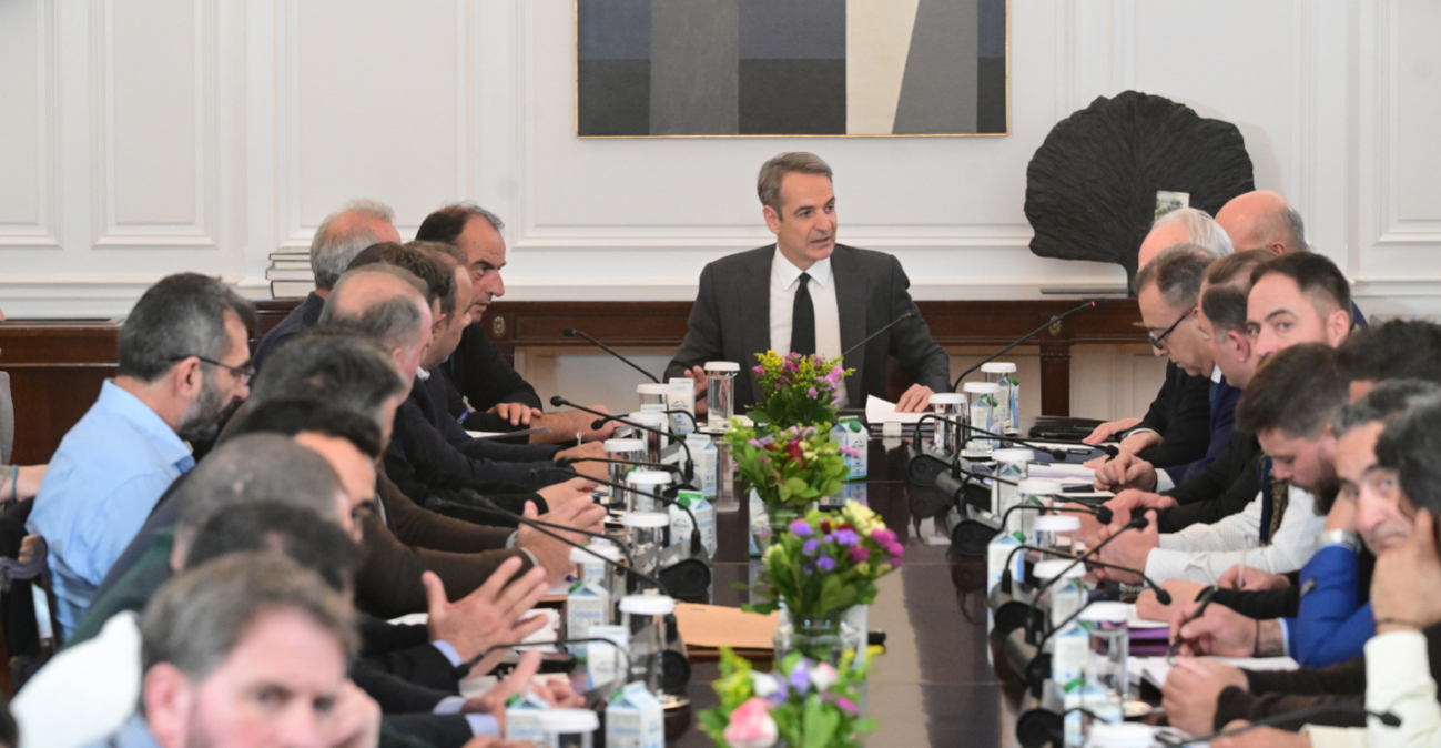 «Ναι» σε τεχνικές παρεμβάσεις από τον Μητσοτάκη - «Δεν είμαστε ικανοποιημένοι, οι αποφάσεις θα ληφθούν στα μπλόκα» λένε οι αγρότες