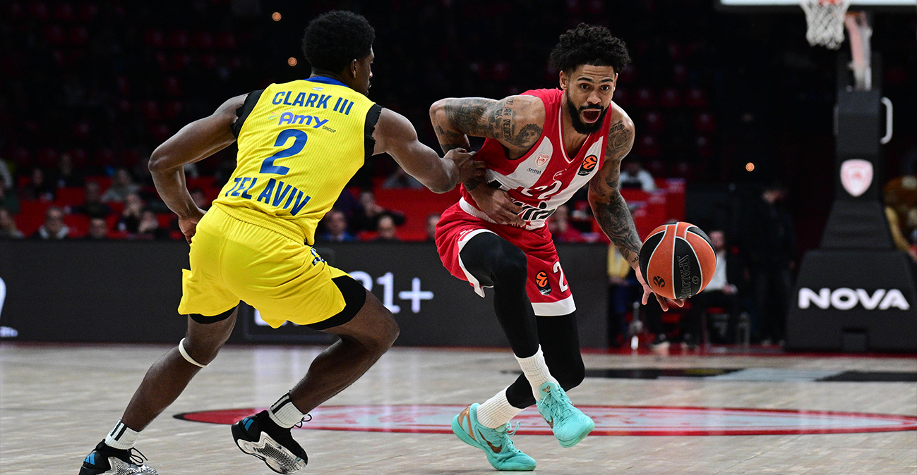 Ολυμπιακός - Μακάμπι, Live η αναμέτρηση στο ΣΕΦ: 94-84 (Δ' περίοδος)