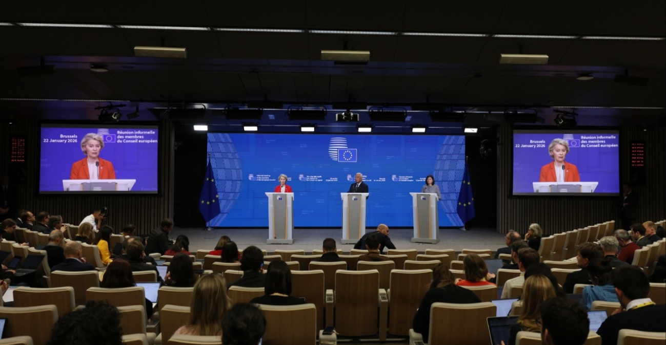 Έκτακτη σύνοδος στις Βρυξέλλες: Σε επιφυλακή η ΕΕ μετά τις κινήσεις Τραμπ, στήριξη σε Δανία, Γροιλανδία και Ουκρανία 