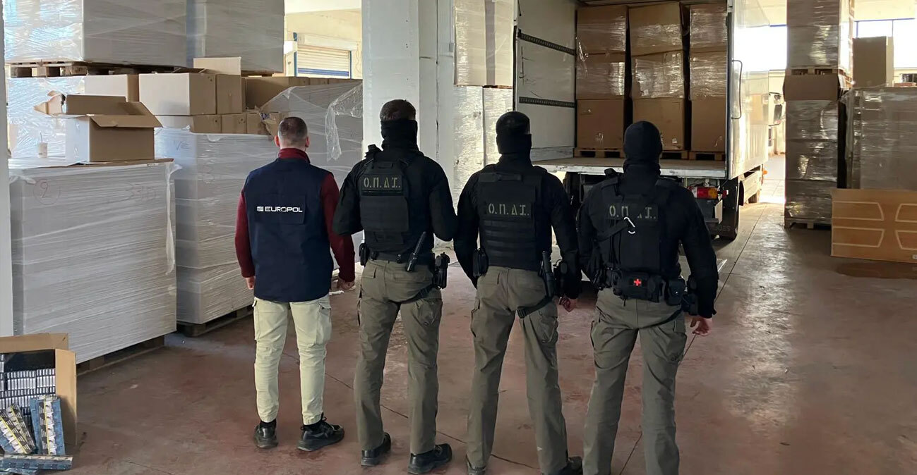 Ποιος είναι ο αρχηγός των τσιγαράδων με το παρατσούκλι «Πούτιν» - Αστυνομικός τους έδινε πληροφορίες για 500 ευρώ τον μήνα