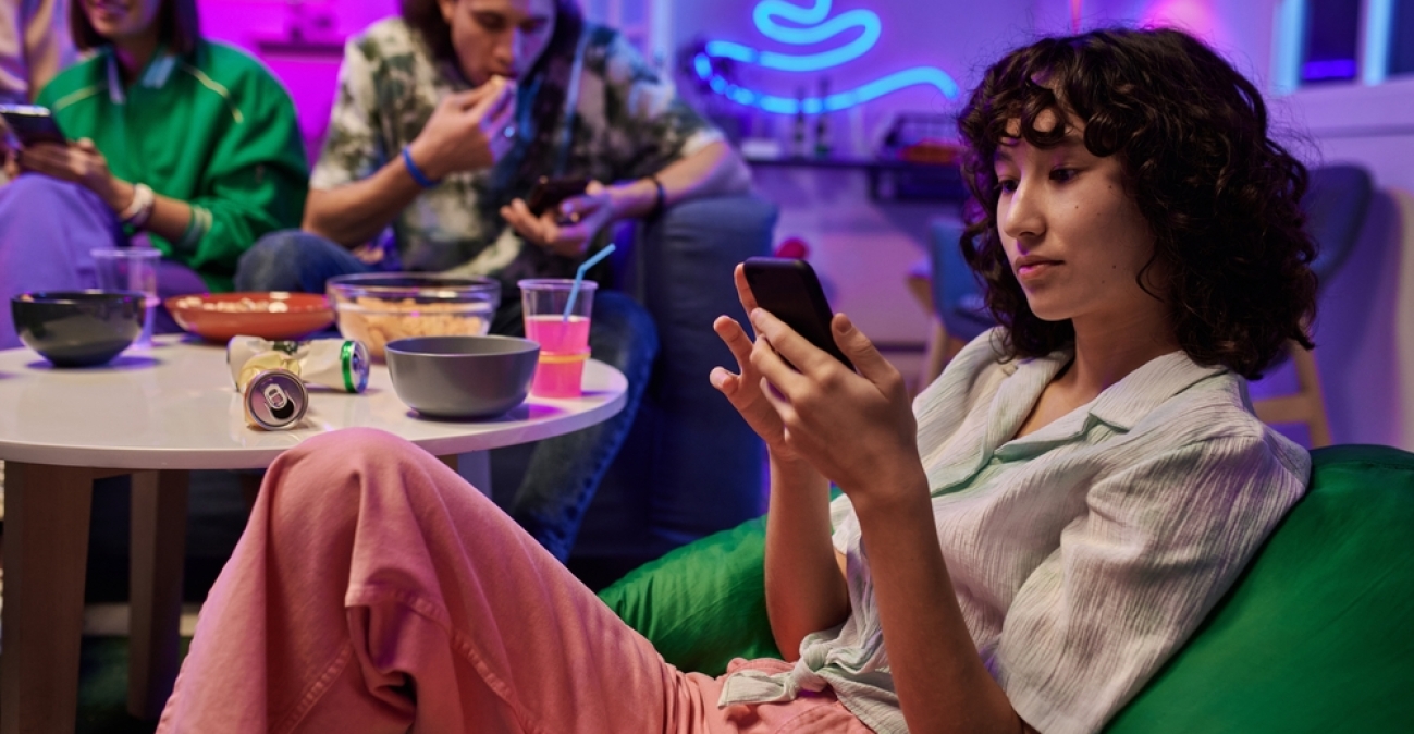 Η Gen Z προτιμάει τον ύπνο από το σεξ: 7 στους 10 προτιμούν να κοιμηθούν από το να ζήσουν μια ερωτική βραδιά