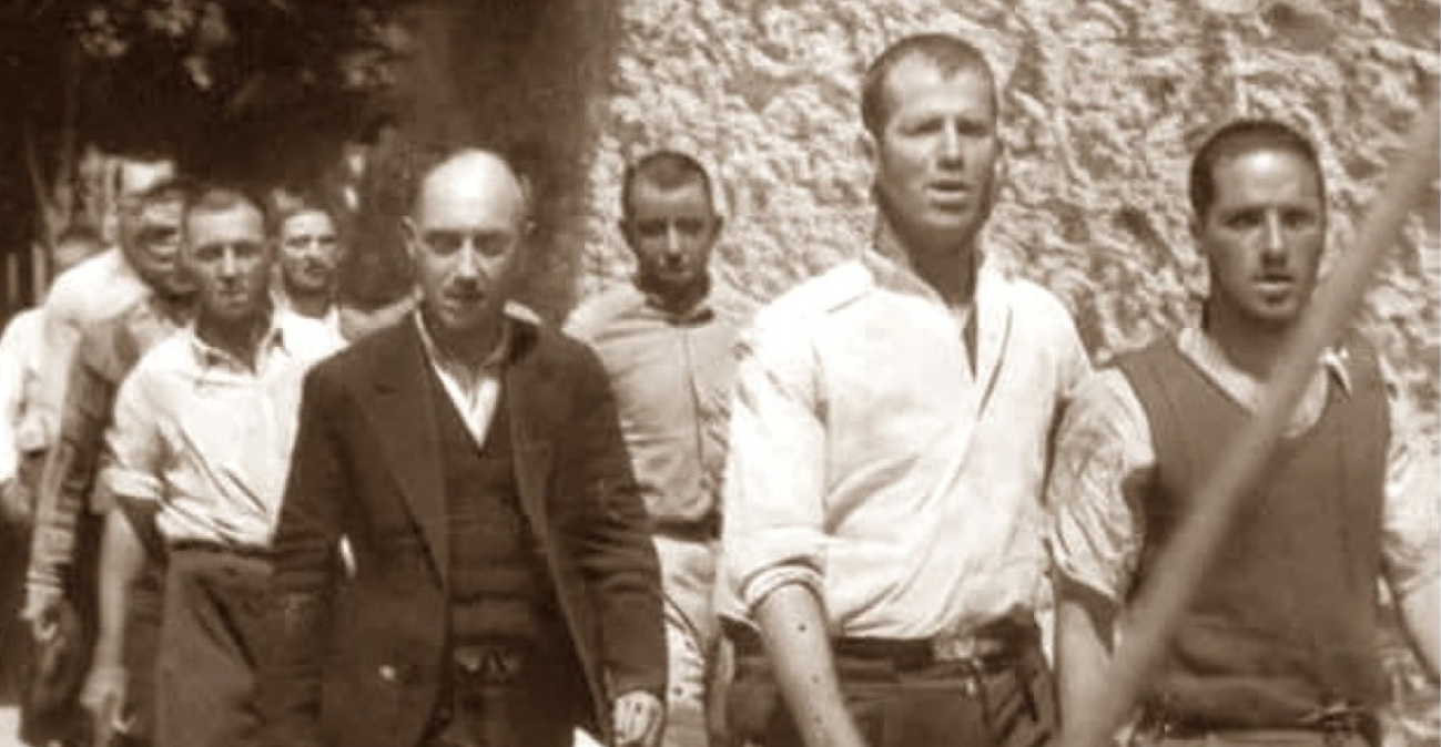 Ταυτοποιήθηκε ο πρώτος από τις φωτογραφίες με τους 200 εκτελεσθέντες της Καισαριανής, σε ποιον αξιωματικό των Ναζί τις αποδίδουν