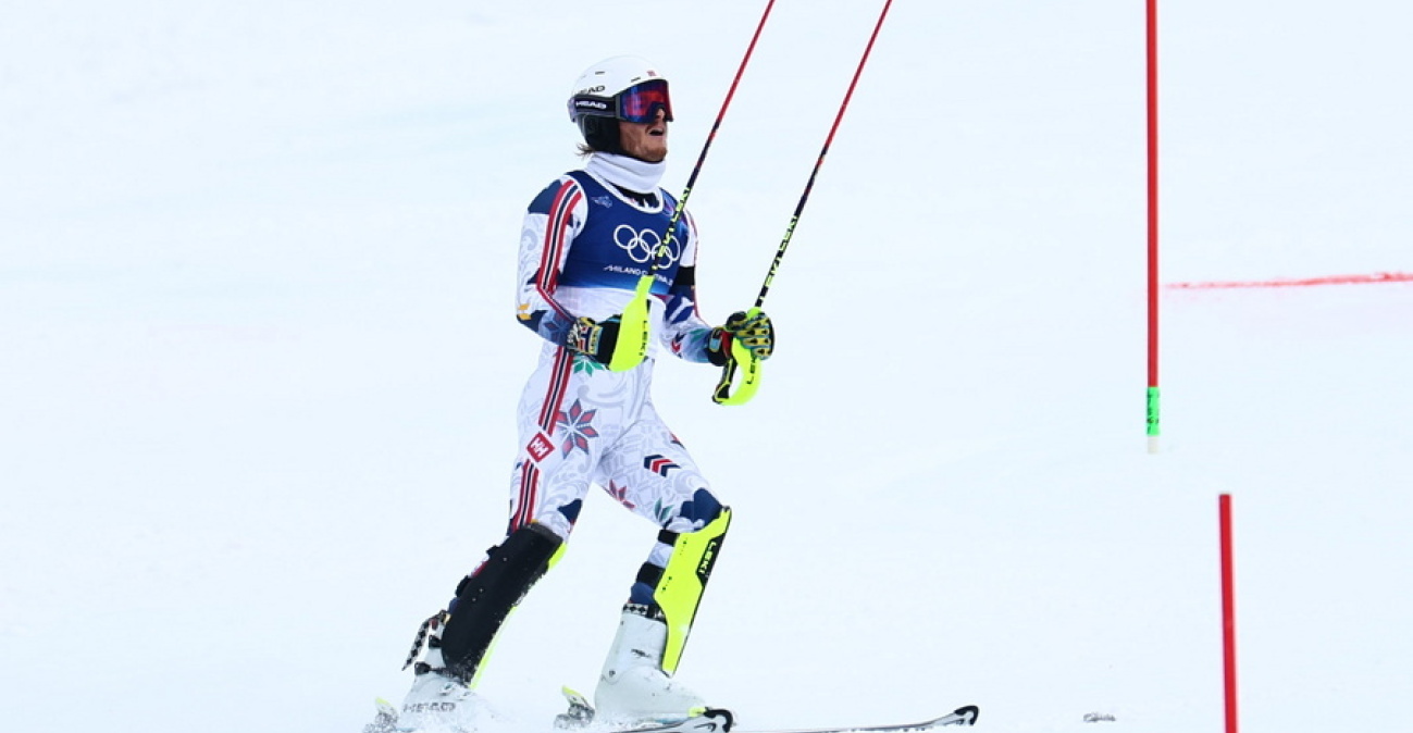 Νορβηγός σκιέρ κατέρρευσε μετά από λάθος που του κόστισε το χρυσό στους Χειμερινούς Ολυμπιακούς: Πέταξε τα μπατόν και έφυγε στο δάσος, δείτε βίντεο