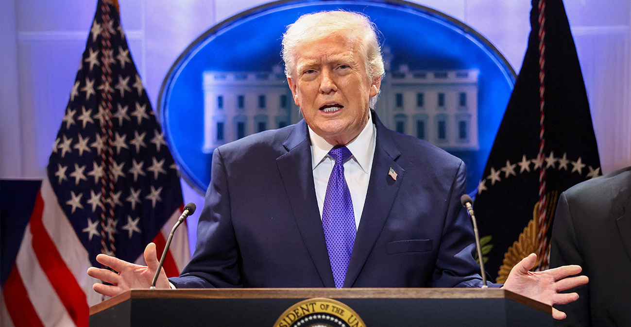 Ο Τραμπ αυξάνει στο 15% τους δασμούς σε όλες τις εισαγωγές από όλες τις χώρες