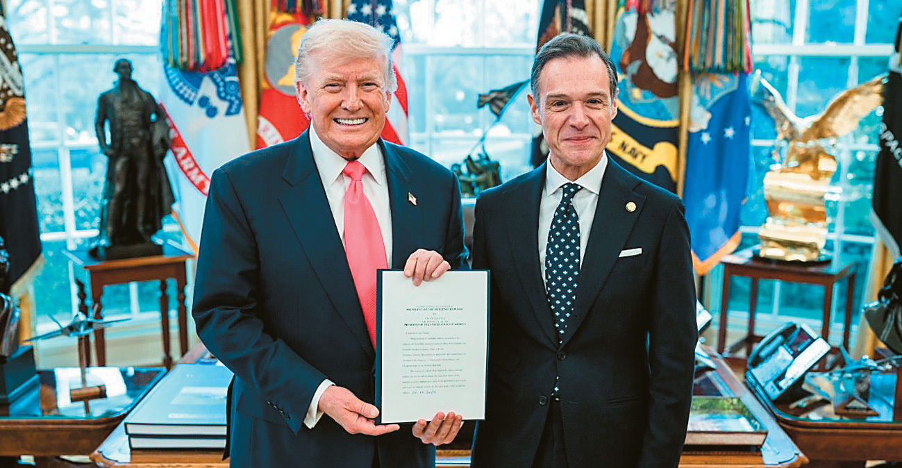 Πώς η Αθήνα «ξεκλείδωσε» σε έναν χρόνο τον Τραμπ: Ενέργεια, άμυνα, ο ρόλος της Γκιλφόιλ και η συνάντηση Γεραπετρίτη με Ρούμπιο