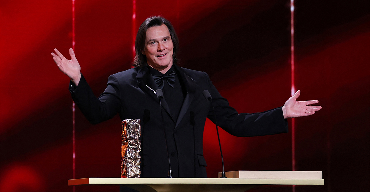 Ο Τζιμ Κάρεϊ ξεκαθάρισε πως εμφανίστηκε ο ίδιος στα Σεζάρ βάζοντας τέλος στις φήμες