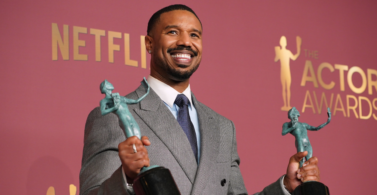 Συγκινημένος ο Μάικλ Μπι Τζόρνταν για το βραβείο του στα Actor Awards για το «Sinners»: Νιώθω την αγάπη και θέλω να πω ευχαριστώ
