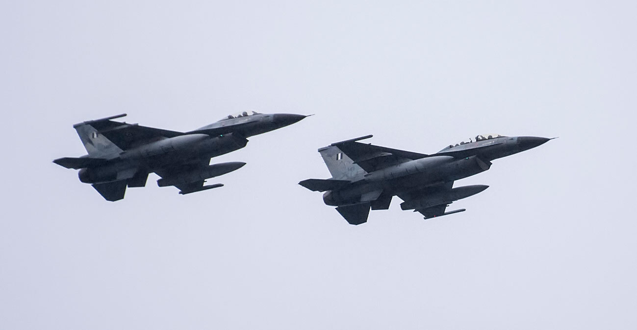 Δύο ελληνικά F-16 σηκώθηκαν για να αναχαιτίσουν ύποπτο αντικείμενο στον Λίβανο, επέστρεψε πτήση της Aegean από την Κύπρο στην Αθήνα