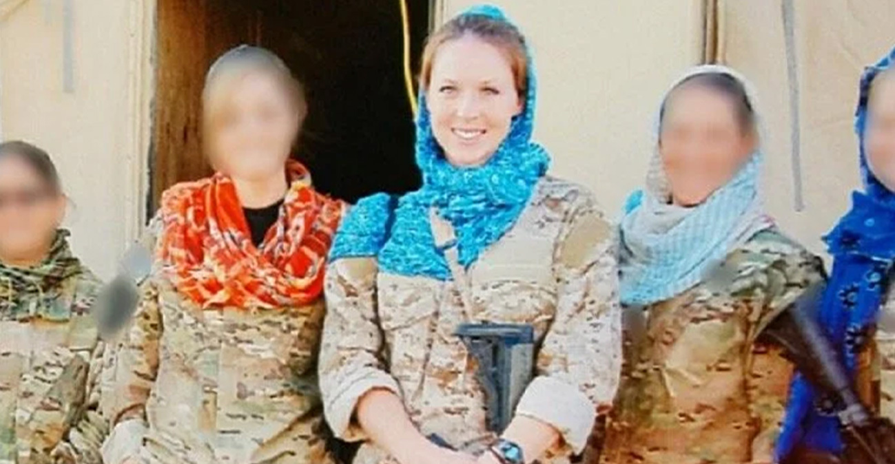 Ποια ήταν η σύζυγος του Τζο Κεντ: Η πολύγλωσση κομάντο των Ειδικών Δυνάμεων που σκοτώθηκε σε επίθεση αυτοκτονίας του ISIS στη Συρία