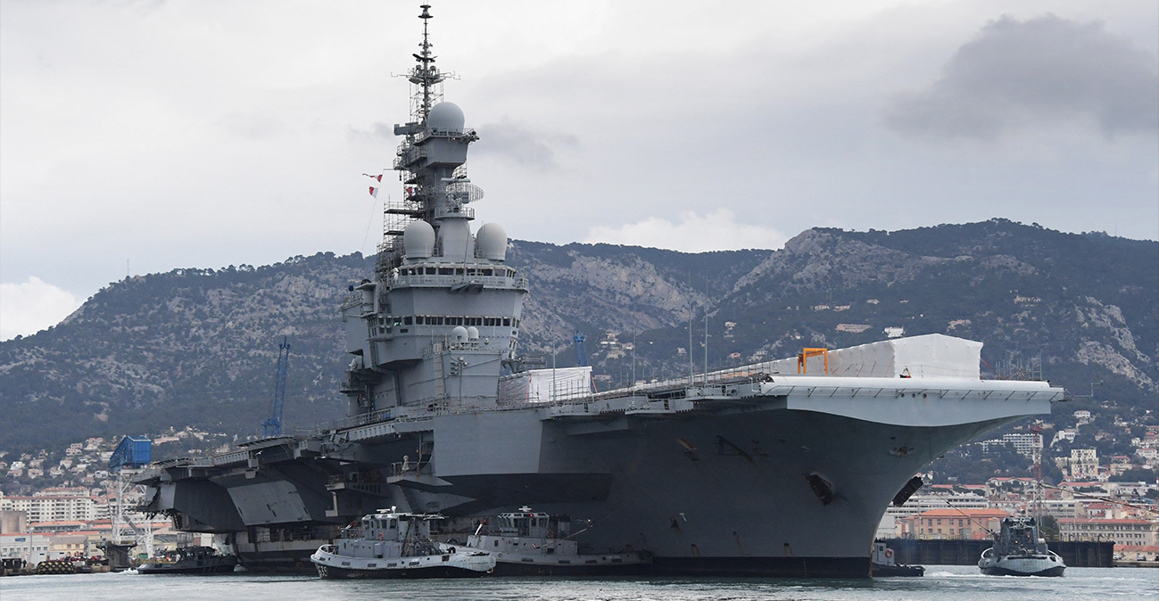 Απίθανη γκάφα Γάλλου αξιωματικού αποκάλυψε την απόρρητη θέση του αεροπλανοφόρου «Σαρλ ντε Γκωλ» στη Μεσόγειο