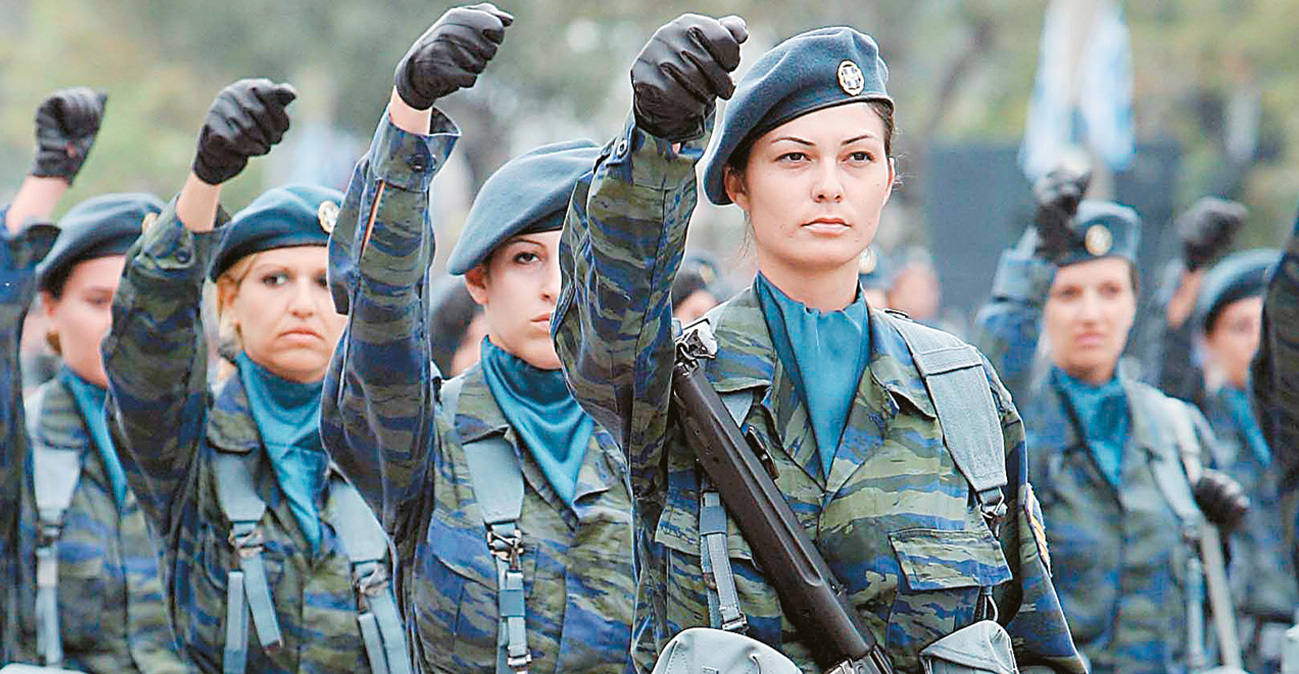 Γυναίκες πρώτη φορά στα χακί: Τριψήφιος αριθμός αιτήσεων για 12μηνη εθελοντική θητεία, δέλεαρ τα μόρια για προσλήψεις στο Δημόσιο
