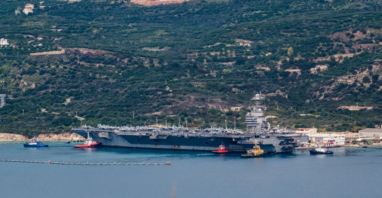 Γιατί έφυγε από τη Σούδα και πλέει προς Κροατία το αεροπλανοφόρο Gerald R. Ford, η  φωτιά και οι απίθανες θεωρίες συνωμοσίας
