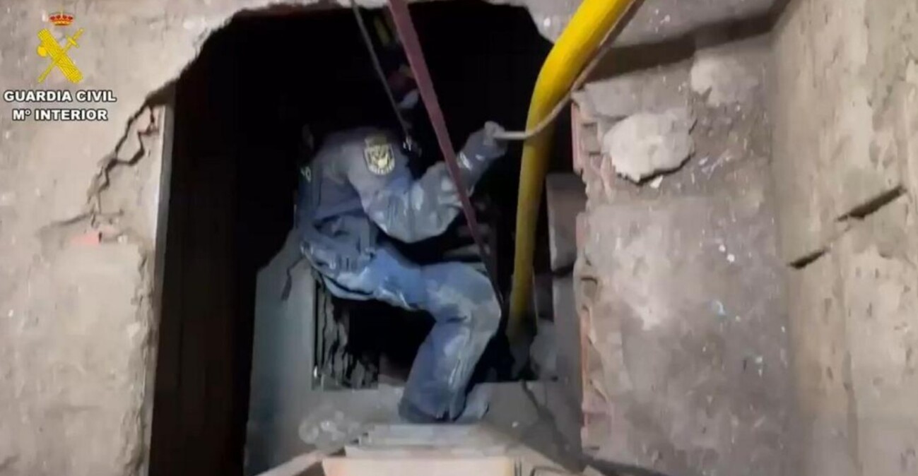 Τεράστιο ναρκοτούνελ για τη μεταφορά κάνναβης από το Μαρόκο στη Θέουτα ανακάλυψε η ισπανική αστυνομία, βίντεο και φωτογραφίες 