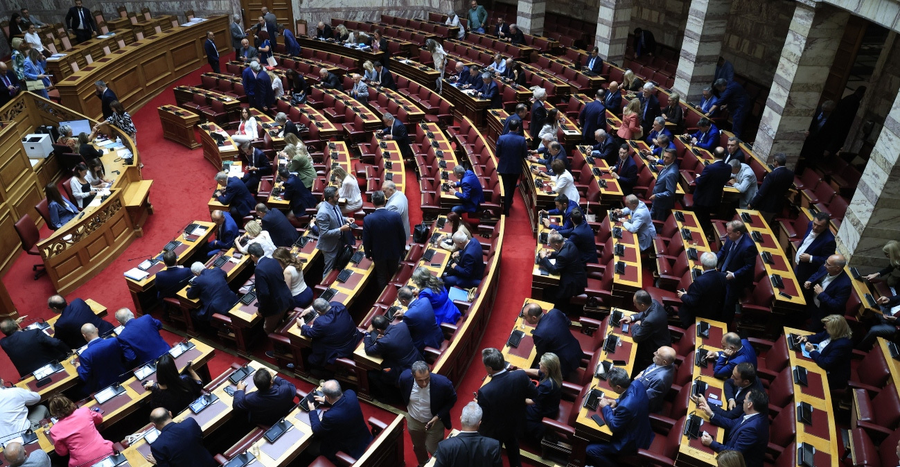 ΟΠΕΚΕΠΕ: Οι λεπτομέρειες της δεύτερης δικογραφίας για τους 11+2 κρίνουν άρσεις ασυλίας και ανασχηματισμό