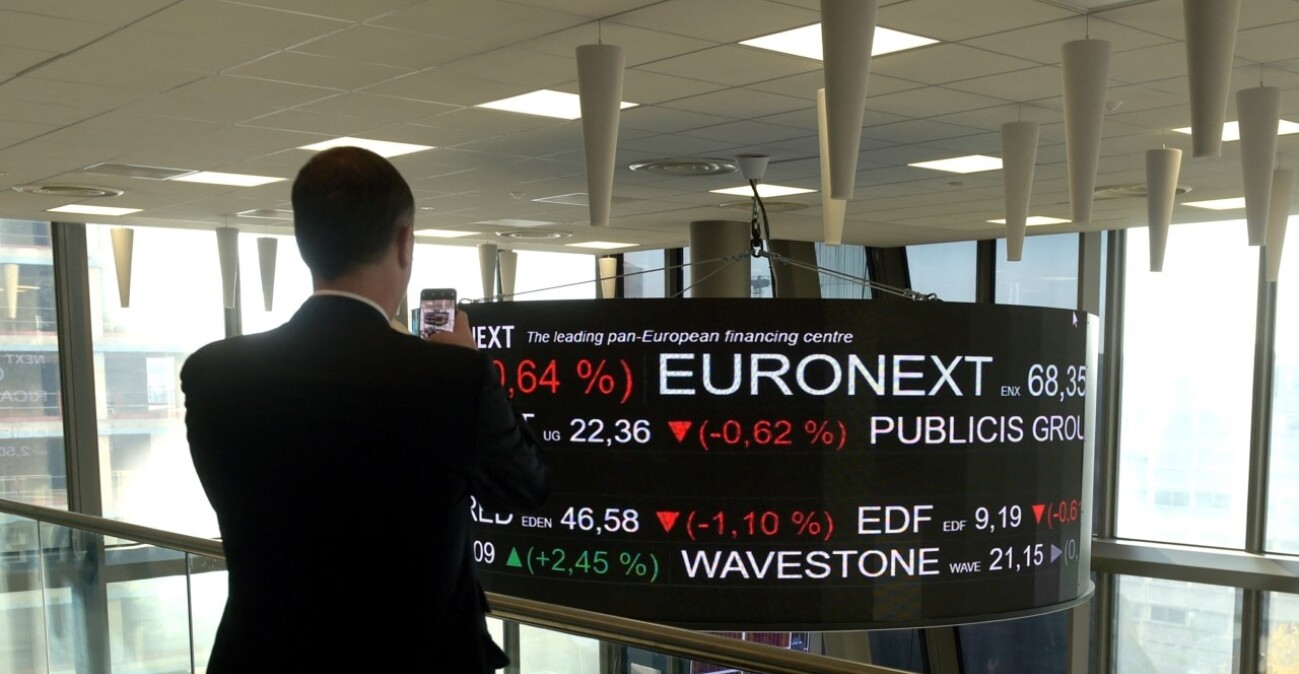 Στο «κόκκινο» τα ευρωπαϊκά χρηματιστήρια μετά την ανακοίνωση του Ιράν για διακοπή στην επικοινωνία με τις ΗΠΑ