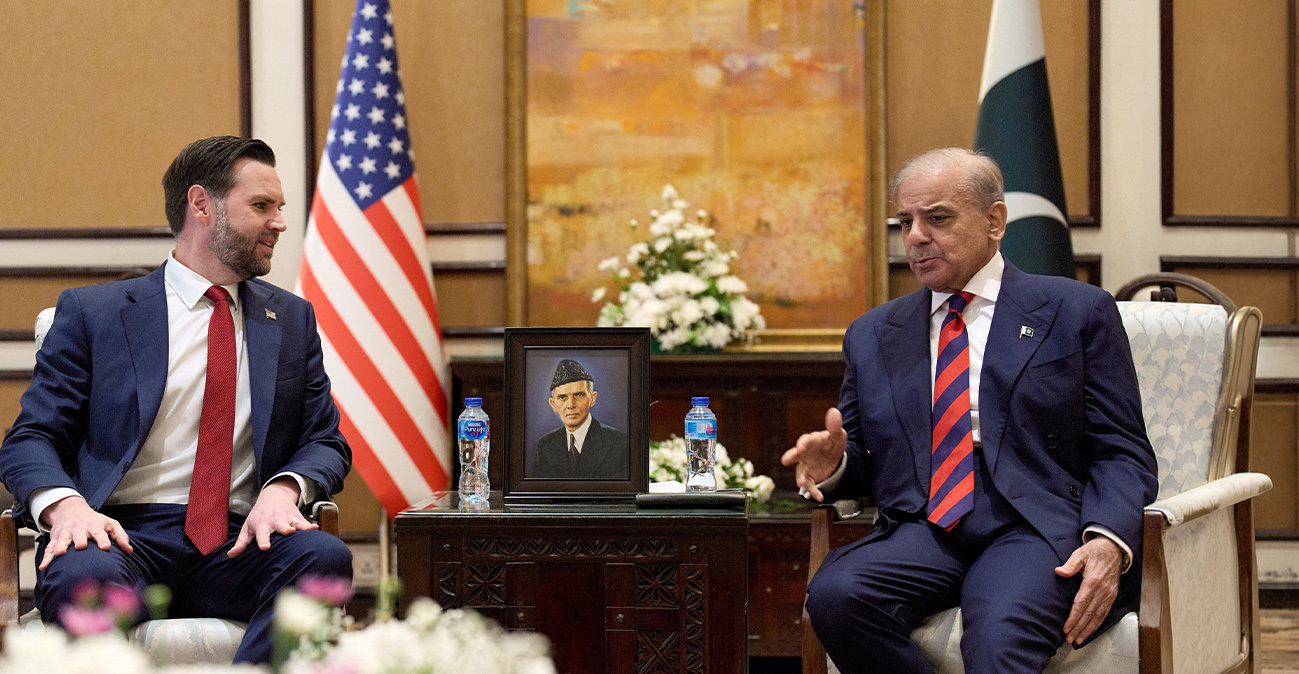 Αγκάθι στις διαπραγματεύσεις τα Στενά του Ορμούζ, θέλουν να κρατήσουν πλήρη έλεγχο οι Ιρανοί, λένε οι FT - Ίσως ολονύχτιες διαπραγματεύσεις, λέει το Al Jajeera