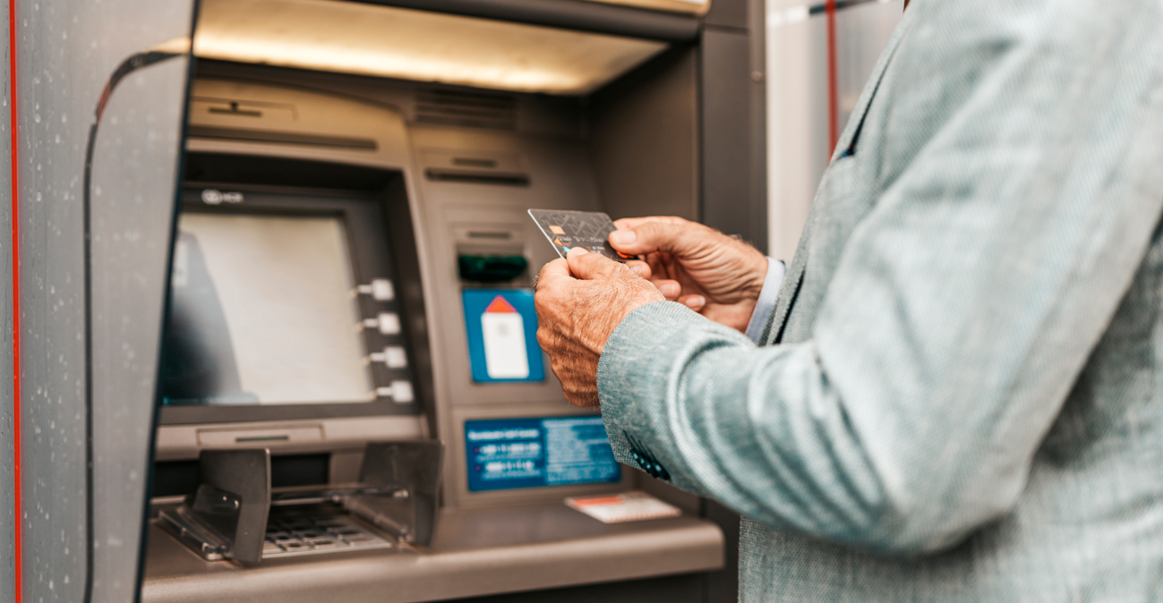 Ενίσχυση 300 ευρώ σε 1,6 εκατ. συνταξιούχους: Κερδισμένα τα ζευγάρια με μηνιαίο εισόδημα έως 2.916 ευρώ