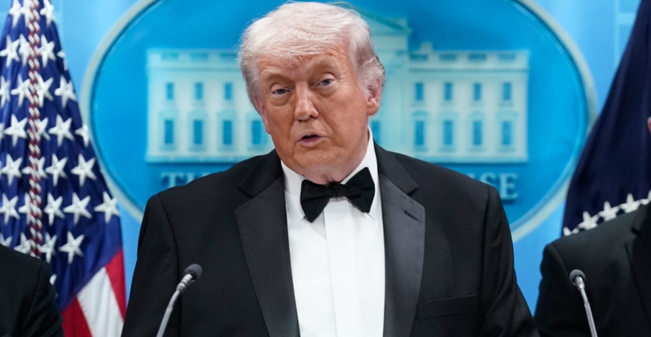 Τραμπ: «Ένοπλος επιχείρησε να εισβάλει στο δείπνο, τον εξουδετέρωσε η Μυστική Υπηρεσία» - Βίντεο της επίθεσης από τις κάμερες ασφαλείας 