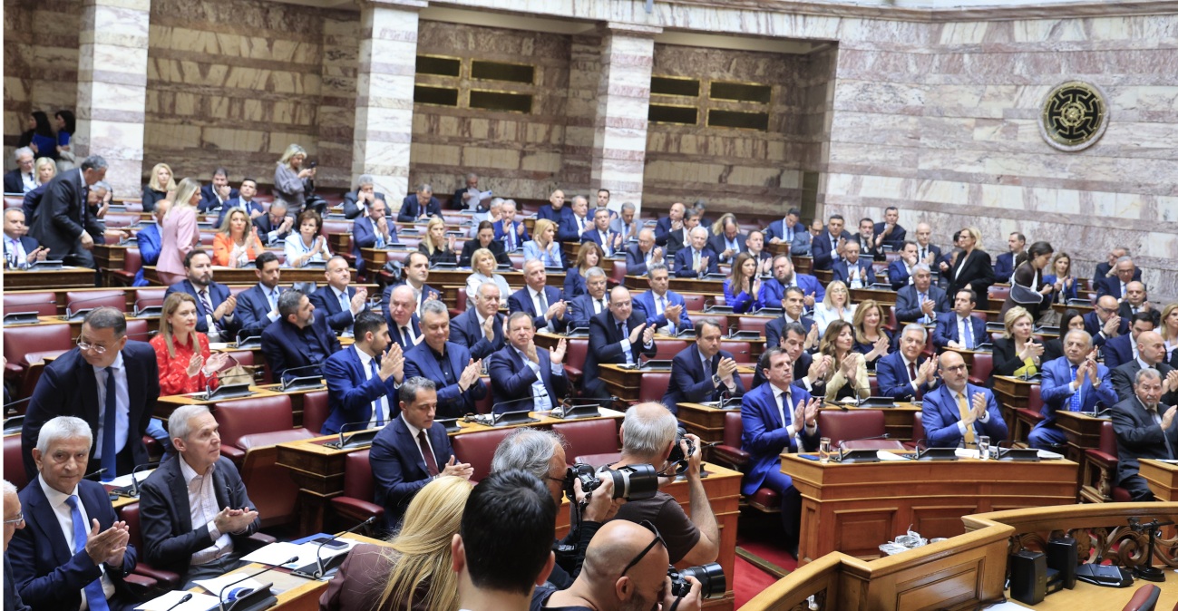 Οι ομιλίες στην ΚΟ της ΝΔ: Αμφισβητείται ο ρόλος του βουλευτή από μία ακτιβίστρια δικαστικό, είπε ο Βορίδης - Πλεύρης: Οι υπουργοί να μην βγαίνουν μόνο σε προστατευμένο περιβάλλον

