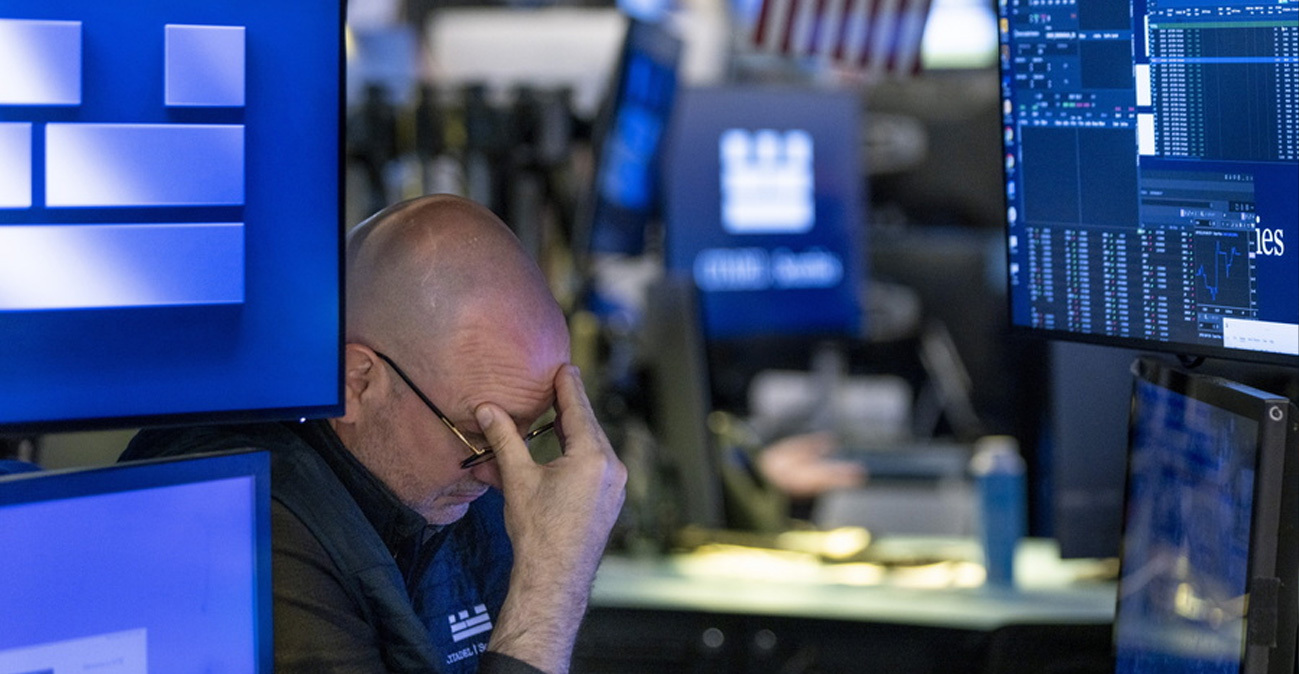 Μαύρη Παρασκευή για τη Wall Street: Δραματικό sell-off στις μετοχές ΑΙ, πτώση πάνω από 4% για τον Nasdaq